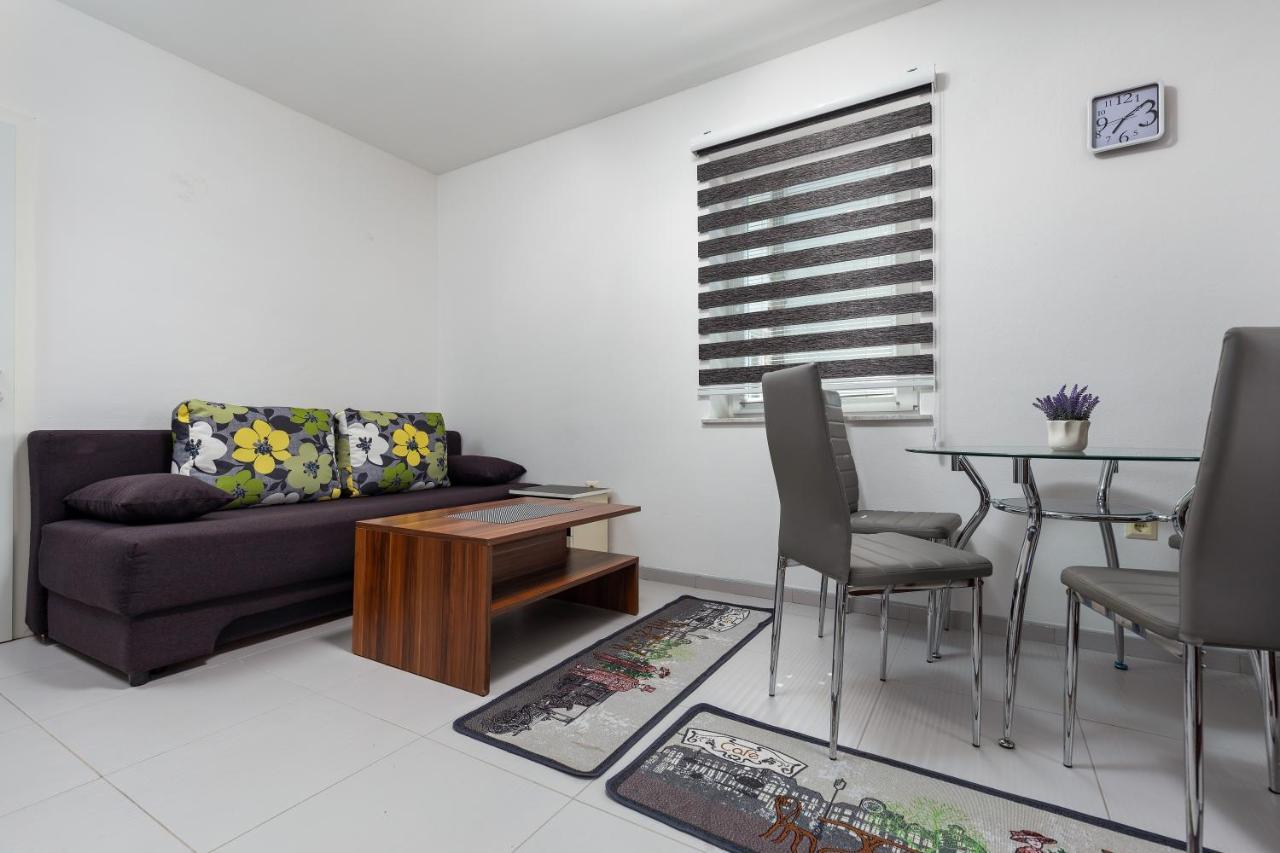 Apartments Smaila 1729 Pula Zewnętrze zdjęcie