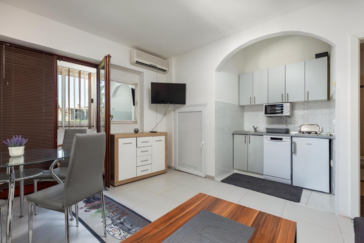 Apartments Smaila 1729 Pula Zewnętrze zdjęcie