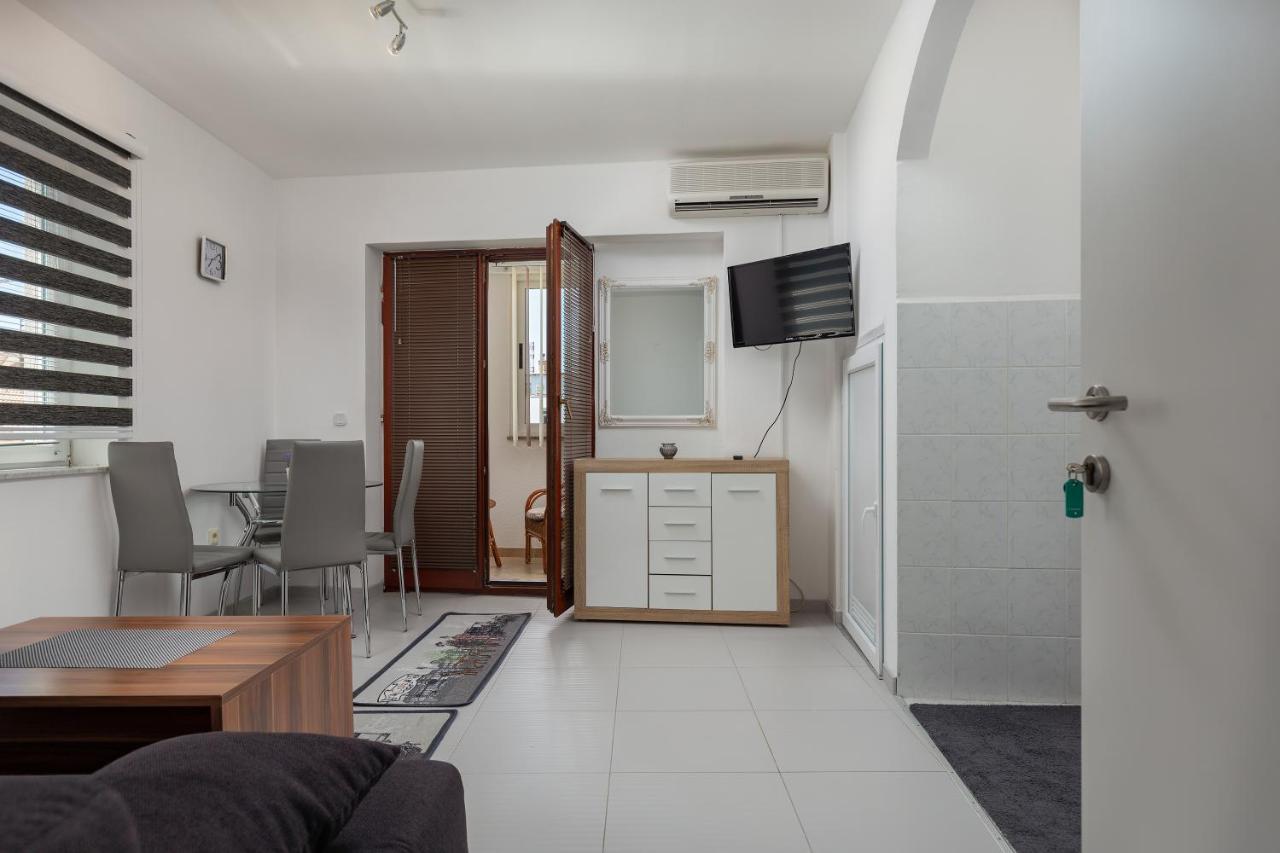 Apartments Smaila 1729 Pula Zewnętrze zdjęcie