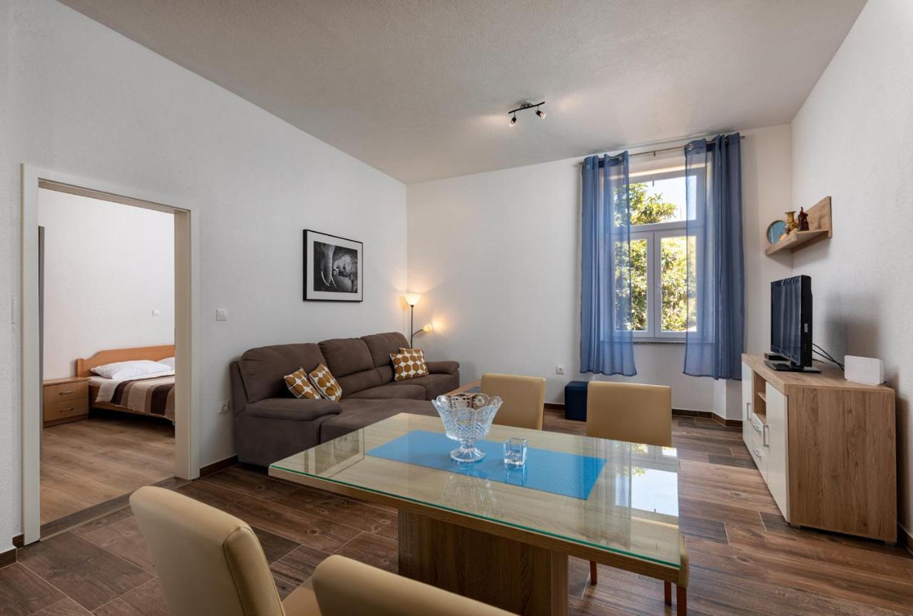 Apartments Smaila 1729 Pula Zewnętrze zdjęcie