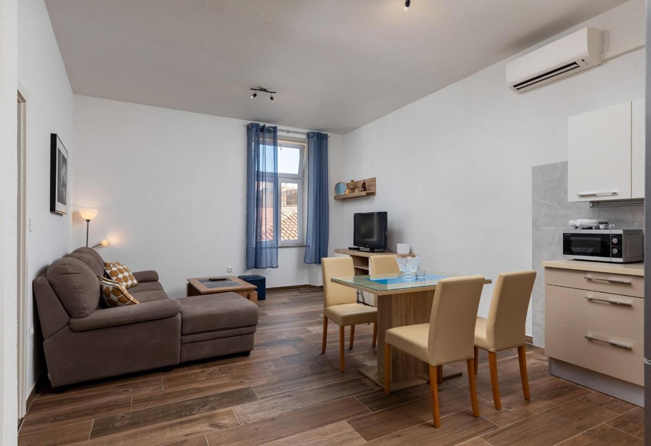 Apartments Smaila 1729 Pula Zewnętrze zdjęcie