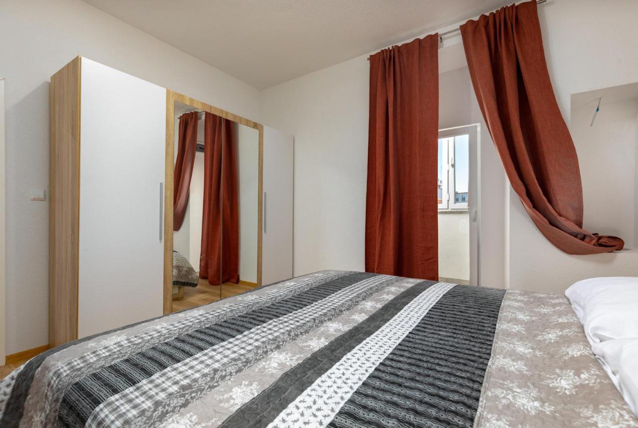 Apartments Smaila 1729 Pula Zewnętrze zdjęcie