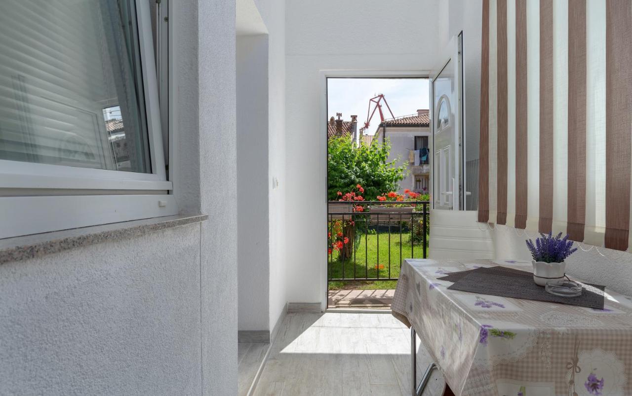Apartments Smaila 1729 Pula Zewnętrze zdjęcie