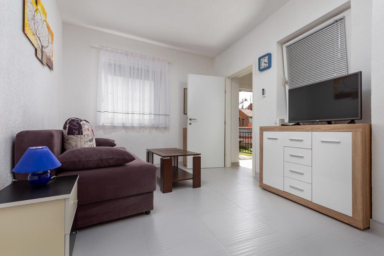Apartments Smaila 1729 Pula Zewnętrze zdjęcie