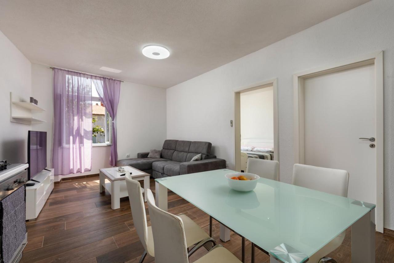 Apartments Smaila 1729 Pula Zewnętrze zdjęcie