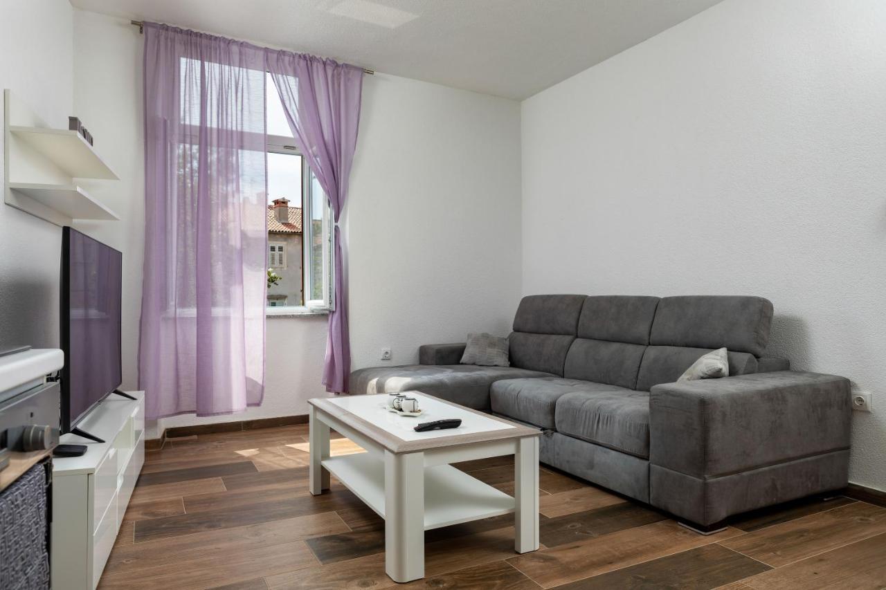 Apartments Smaila 1729 Pula Zewnętrze zdjęcie