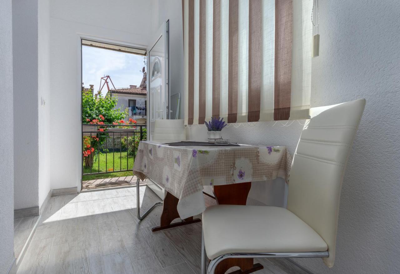 Apartments Smaila 1729 Pula Zewnętrze zdjęcie