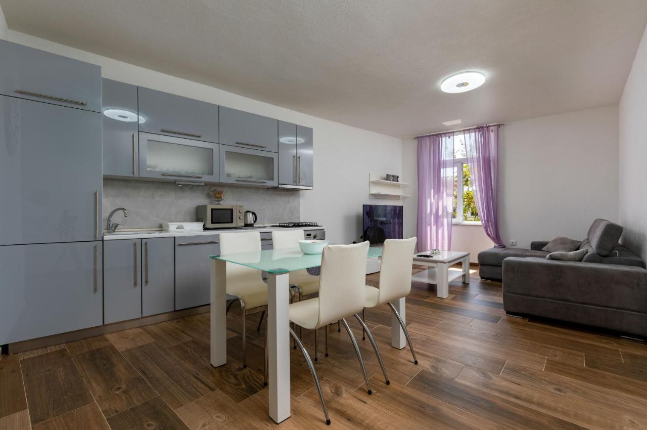 Apartments Smaila 1729 Pula Zewnętrze zdjęcie